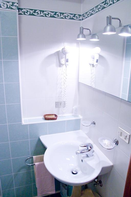 Hotel Monte Civetta Alleghe Szoba fotó